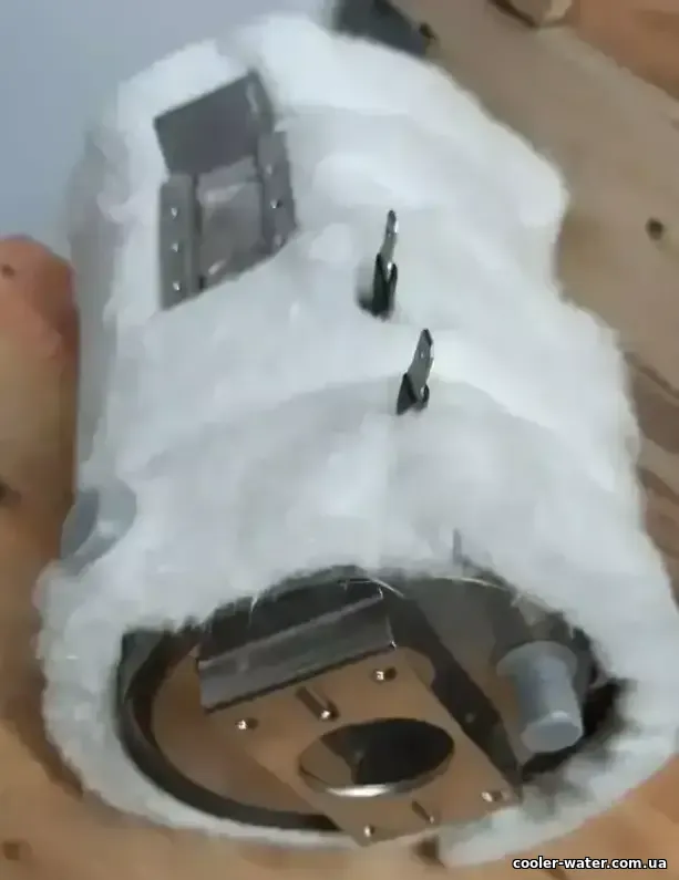 Бак HotFrost V400BS та V400CS з теплоізоляцією
