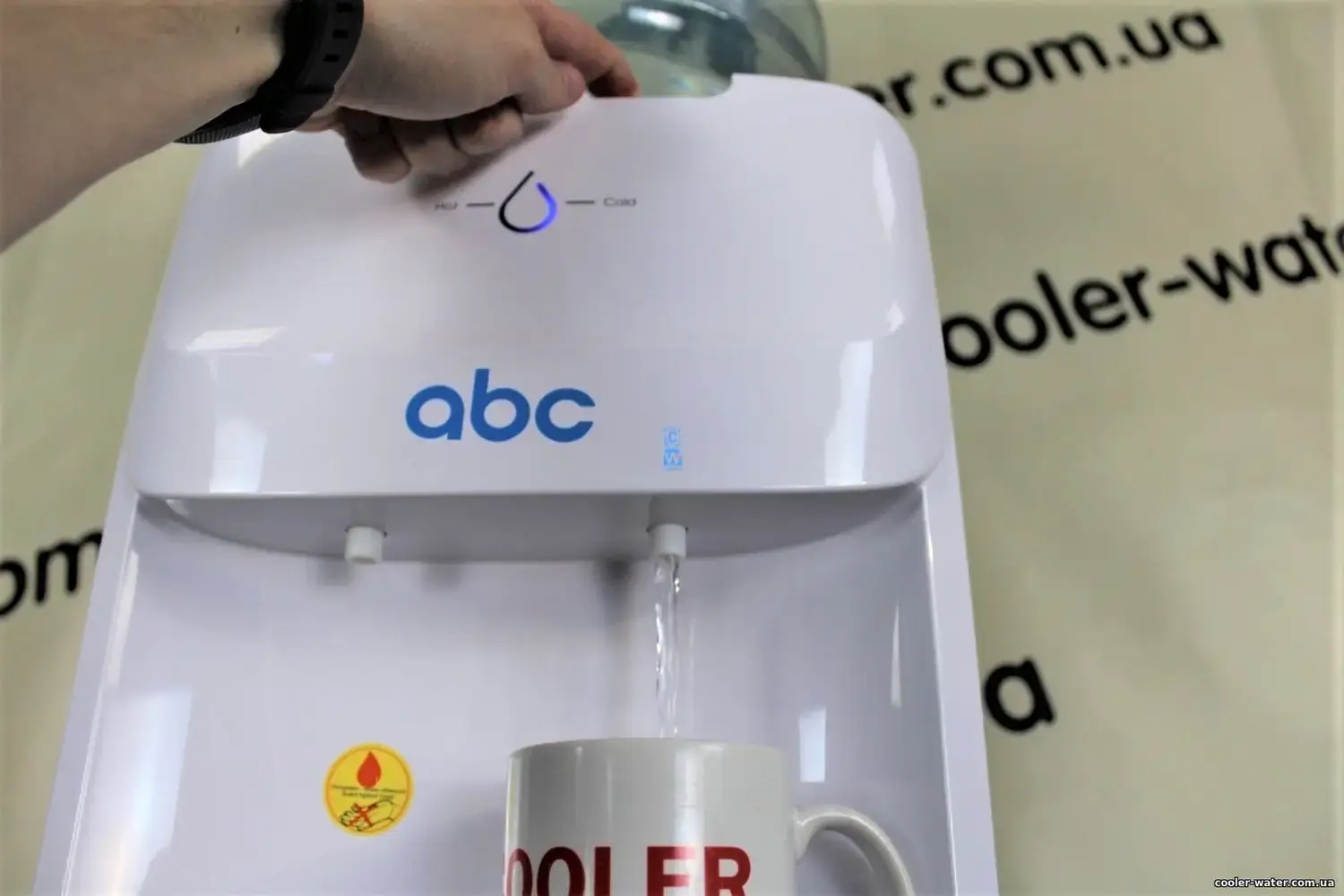 Кулер для води ABC V170E: зовнішній вигляд і зона подачі води, фото 10 з 36