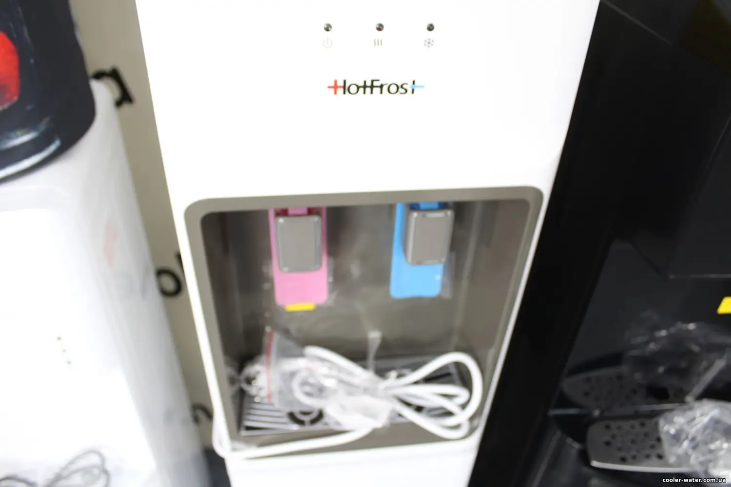 Кулер HotFrost V1133