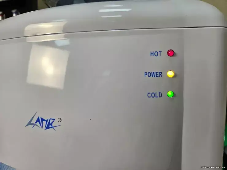 Увімкнені індикатори HOT, POWER і COLD
