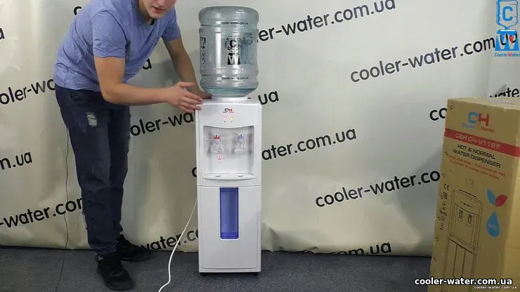 Встановлення бутля 19 л на HotFrost V118F