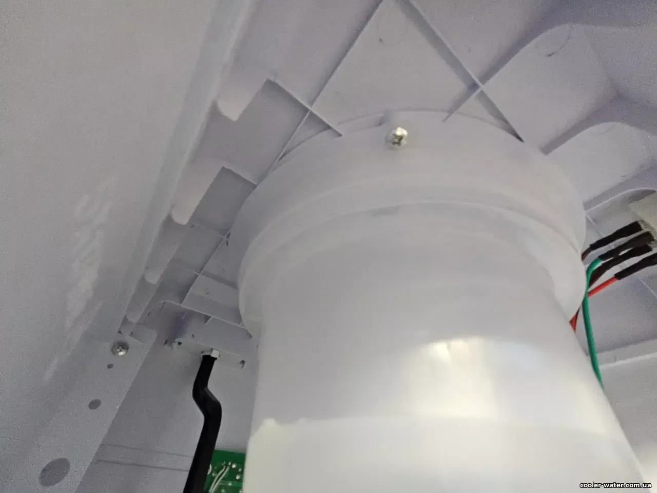 Внутрішня будова кулера Clover LB-LWB 0,5-5X14 — авторське фото 36