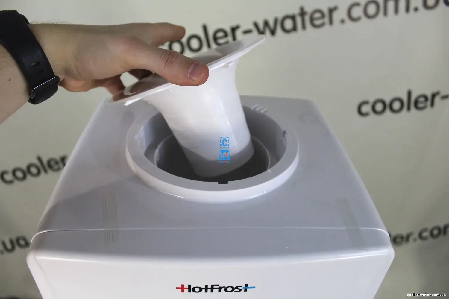 Знімання бутлеприймача HotFrost V118R