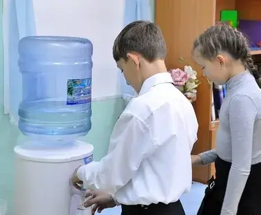 Кулер для школи та дитячого садка