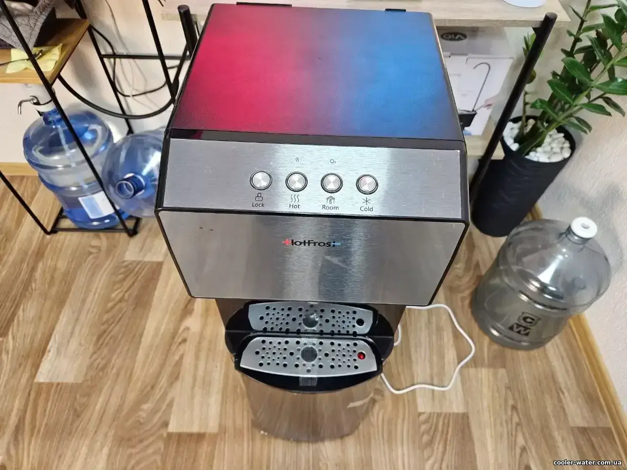Огляд кулера для води HotFrost V450ASM — фото 2