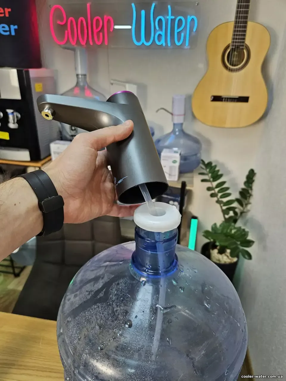 Зняття помпи Clover K15 з бутля 19 л
